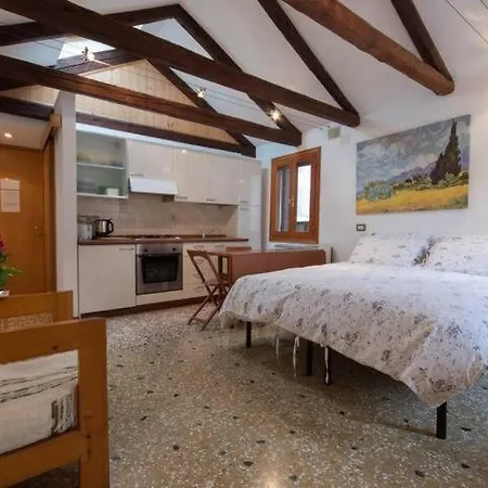 Appartamenti Ca D'Oro-3